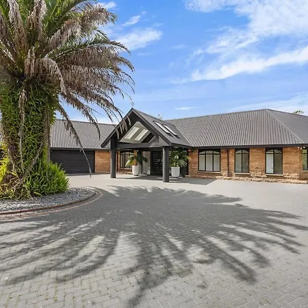 Villa The Luxe Retreat